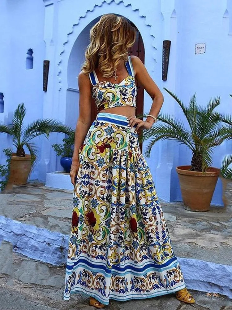 Bohemian Style Print Skirt Two Piece Set For Women Sexy Crop Camisole Casual Beach Holiday Aline Skirts 2 Piece Sets Female 240514