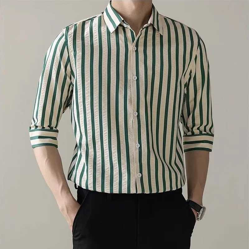 Men's Dress Shirts Men Stripes Shirts Short Slve 2023 Summer Turn-down Collar Tops Casual Fashion Blouse Slim Male Single-breasted Shirts Y240514