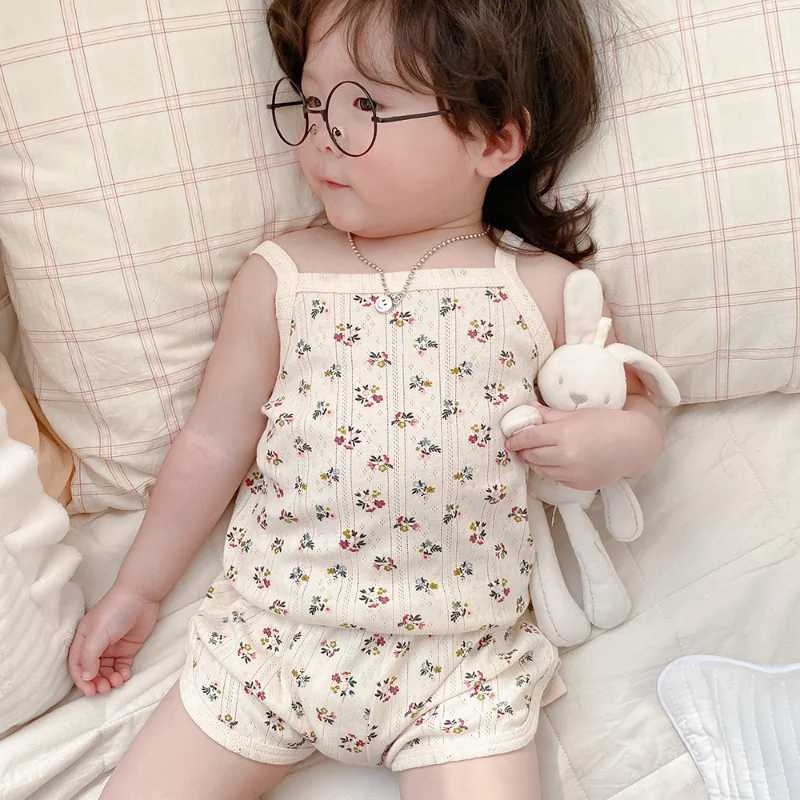 Clothing Sets 2023 Summer New Baby Sleeveless Tops And Tight Waist Shorts 2 Pieces Suit Girls Square Collar Clothing Set Kids Cotton Clothes