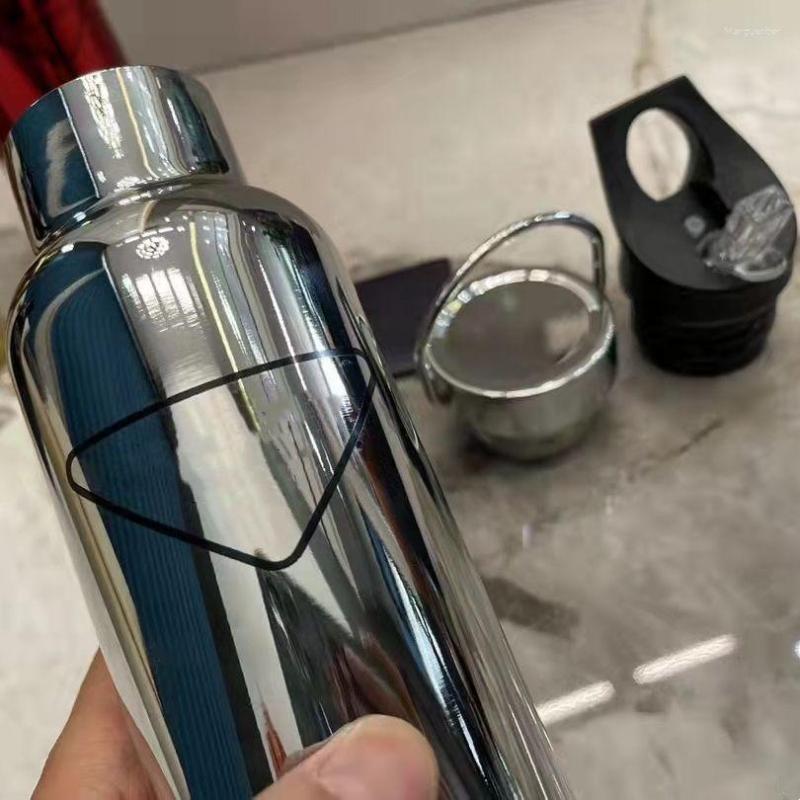 Water Bottles Simple Designer Durable Kettle High Quality Stainless Steel 500Ml Adults Children Outdoo Cycg Sports Thermal Insulation