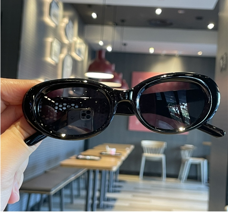 Fashion Children's Sunglasses New Boys Girls Sun Glasses Classic Retro Oval Kids Eyewear Baby Shade UV400 Z260305