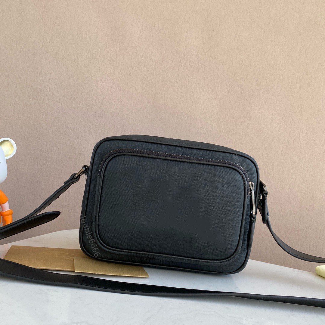 Luxury designer plaid leather crossbody bag striped leather business bag outdoor work bag classic messenger bag camera bag adjustable diagonal strap shoulder bag