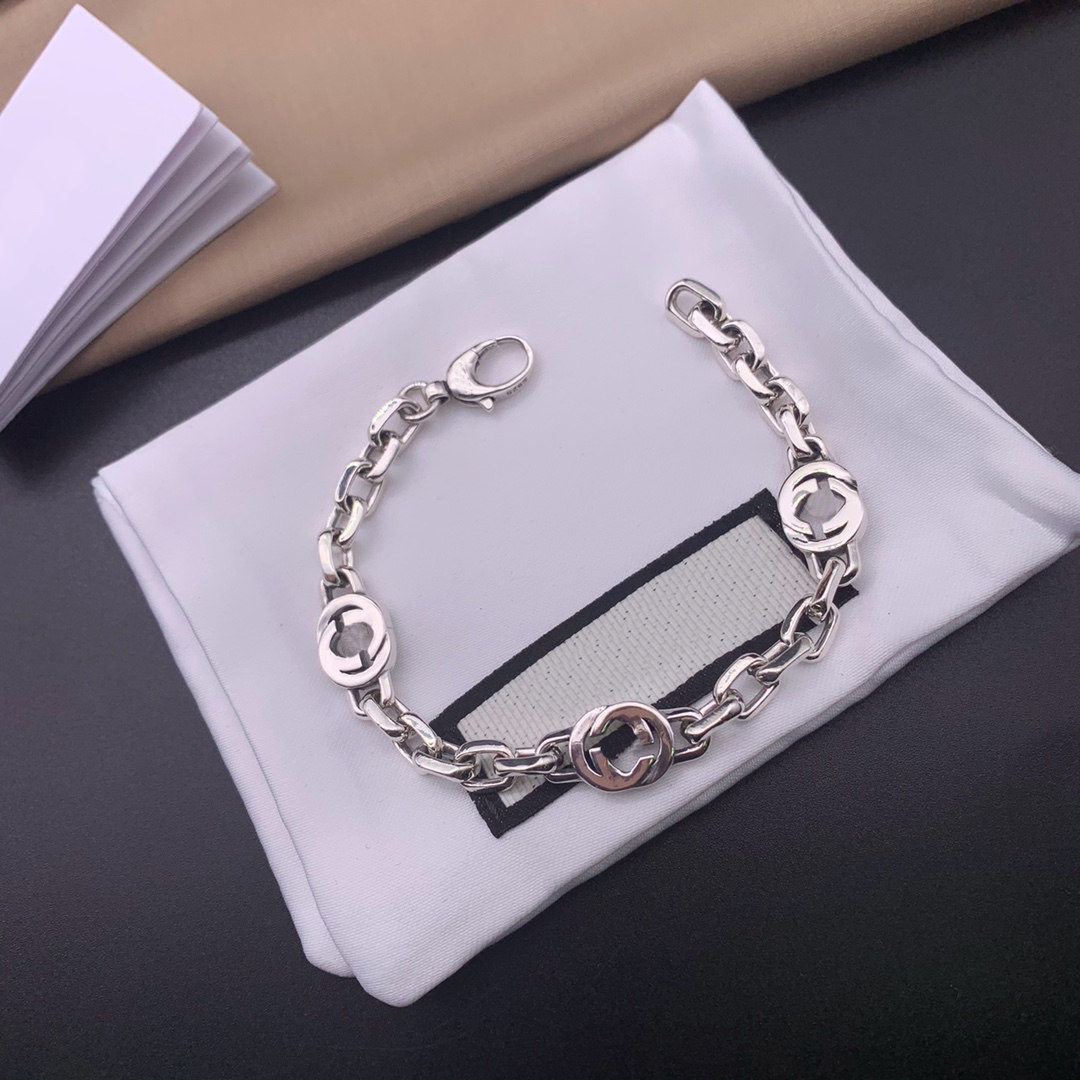 Luxury S925 Silver G Vintage interlocking letter bracelet simple atmosphere men and women with all-in-one explosive bracelet designer gift