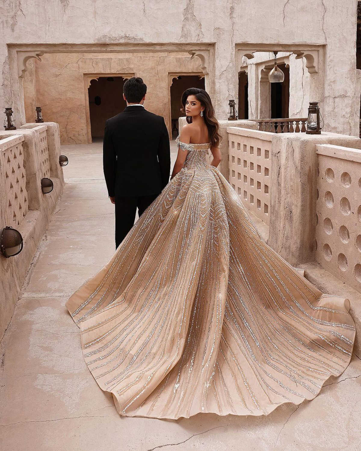 Wedding Dress For Women Off Shoulder Sleeveless Bridal Gown Sequins Crystal Detachable Train Dresses Custom Made