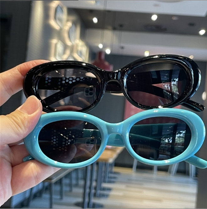 Fashion Children's Sunglasses New Boys Girls Sun Glasses Classic Retro Oval Kids Eyewear Baby Shade UV400 Z260305