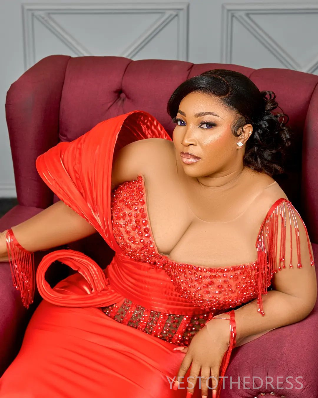 2024 Red Plus Size Prom Dresses for Special Occasions Promdress Illusion Sheer Neck Beaded Tassel Birthday Dress Second Reception Gowns Engagement Gow