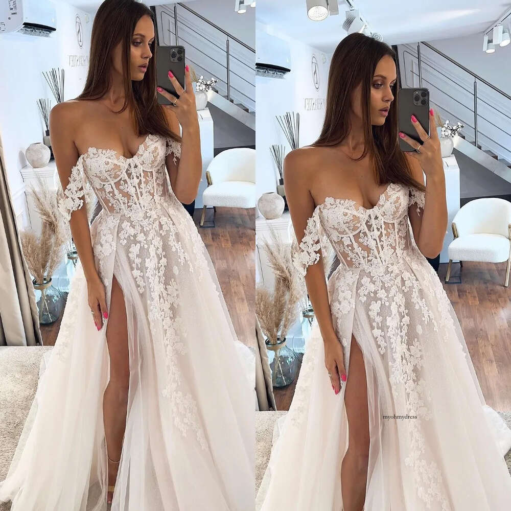 Vintage A Line Dresses For Bride Off Shoulder Floral Appliques Lace Wedding Dress Sweep Train Backless Thigh Slit Long Designer Bridal Gowns 0515