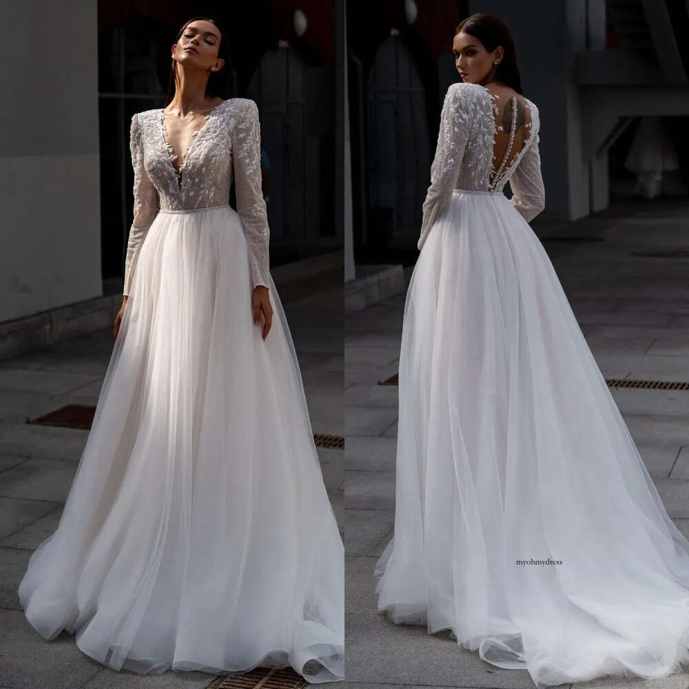 Fashion A Line Dresses For Bride V Neck Long Sleeves Glitter Appliques Wedding Dress Button Back Designer Bridal Gowns Sweep Train 0515