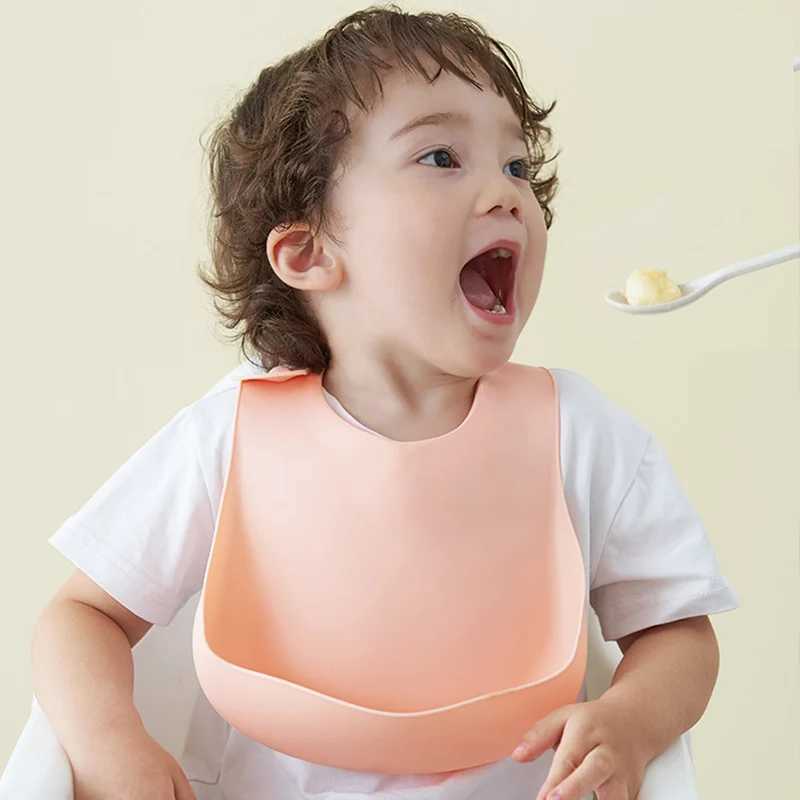 Bibs Burp Cloths Best Gifts For Newborns Solid Silicone Baby Feeding Bibs Burp Cloths Bandana Fashionable Aprons Babador Breastplate Baby StuffL4812