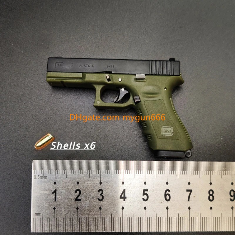 1:3 G17 Metal Gun Model Alloy Mini Keychain Shell Ejection Pistol Fidgets Toy Look Real Impressive Collection Gifts for Boy Adult Portable Birthday Gi