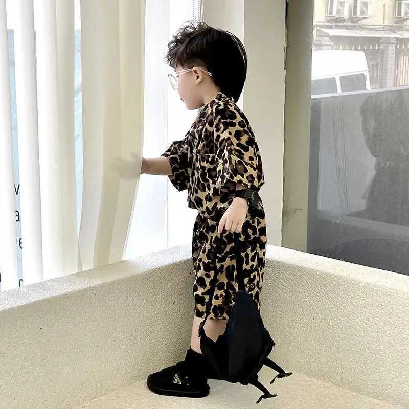 Clothing Sets 2024 Childrens Set New Boys Summer Clothing Baby Short Sleeves Single Chest Leopard Print+Shorts Loose Childrens Set WX