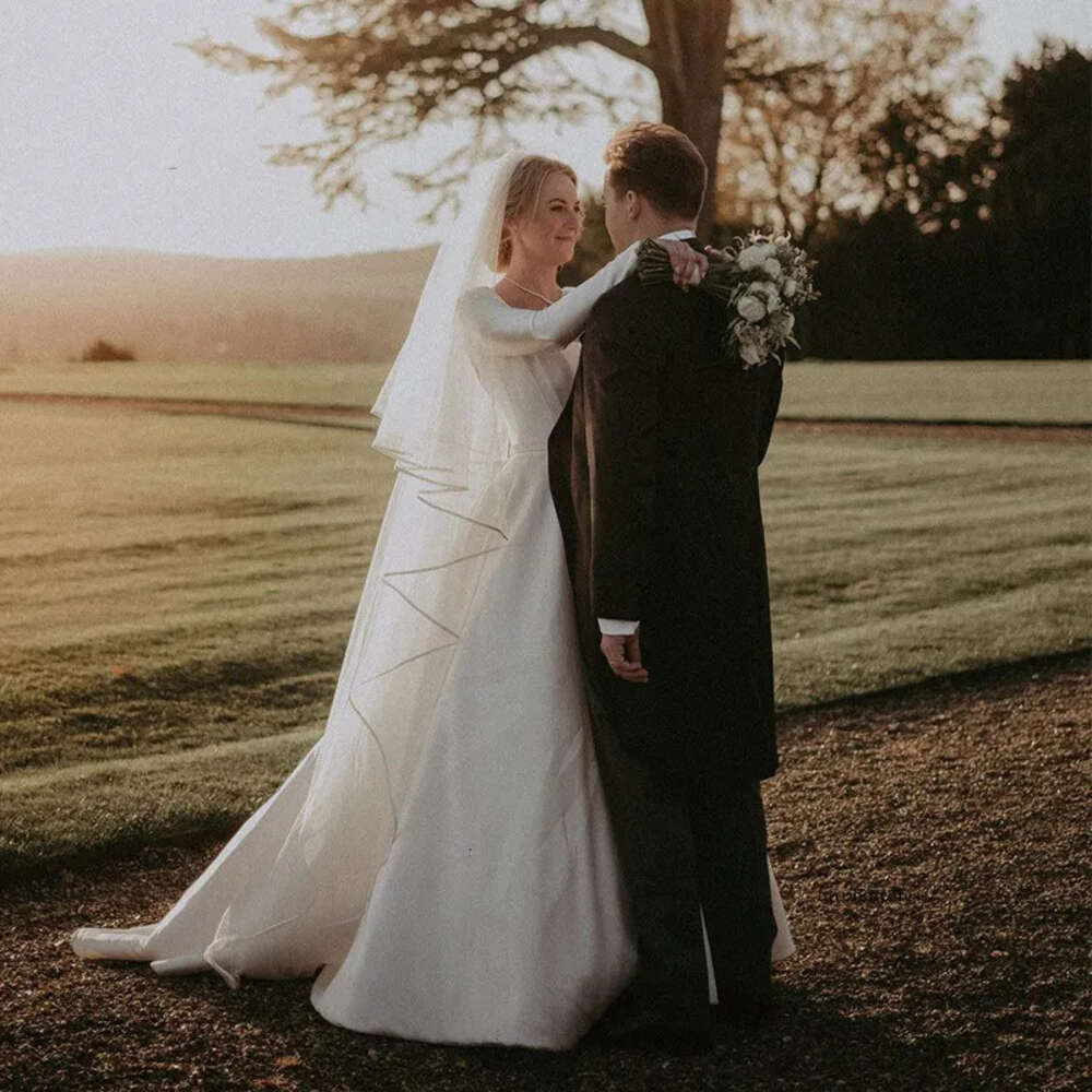 A Line Wedding Dresses Square Neck Boho Bridal Gowns Long Sleeve Satin Country Novia De Mariage Hollow Back 0516