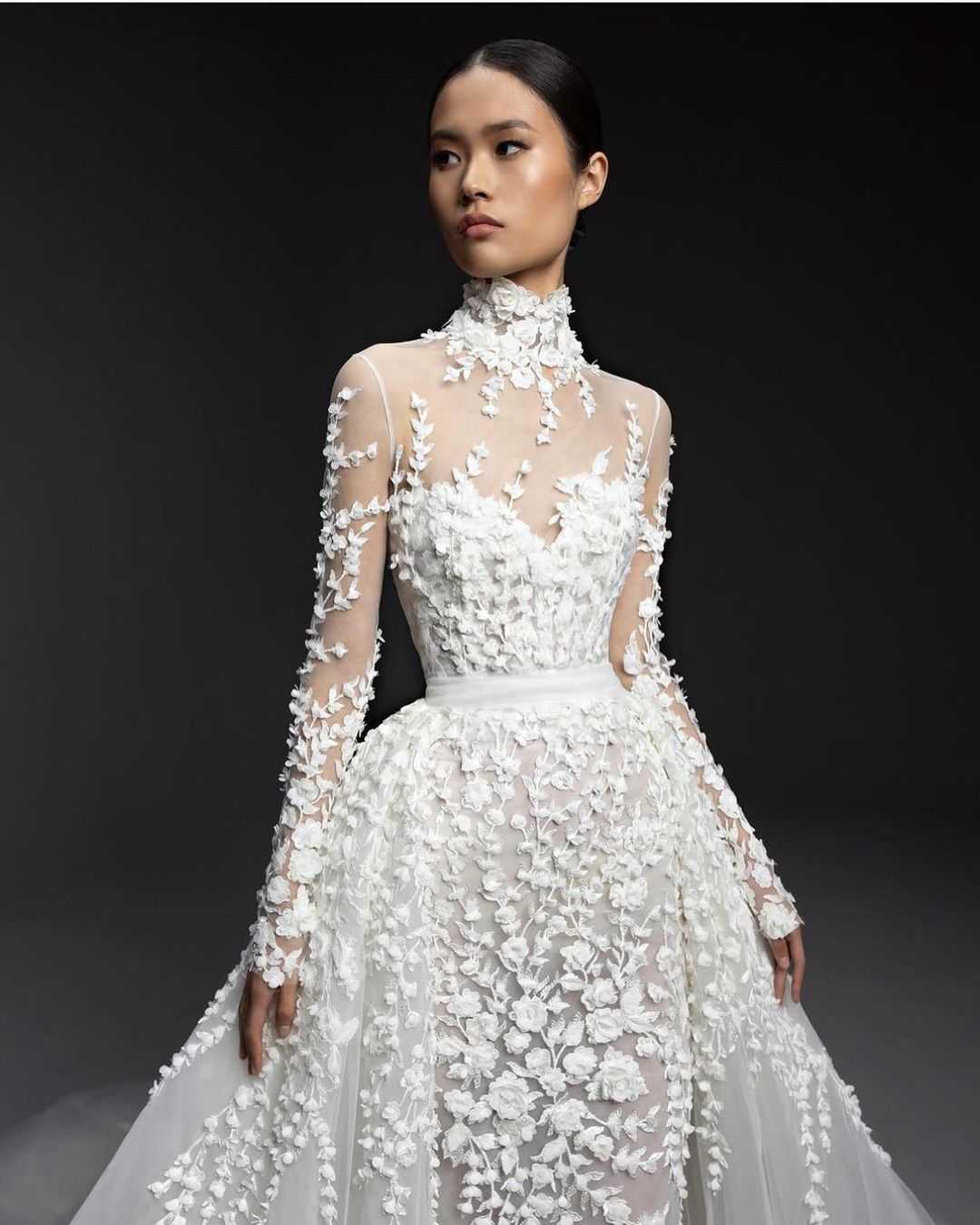 Romantic Wedding Dresses 3D-Floral Appliques Bridal Gowns with Overskirts High Neck Long Sleeve Illusion Custom Made Bride Dress Plus Size