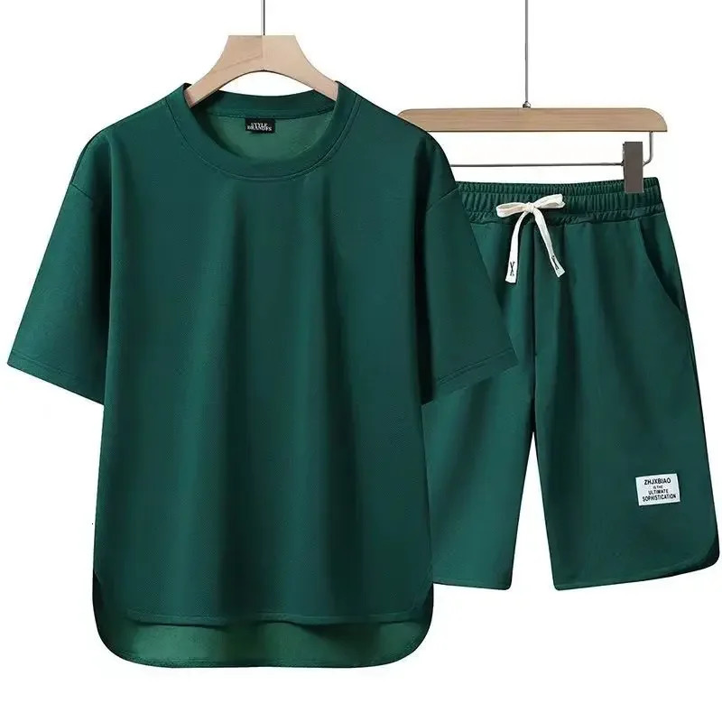 Casual Mens T-shirt Set Sportswear For Male Oversized Clothing Short Sleeve Shorts 2 Piece Suits Mens Beach Shorts Tracksuit 240506