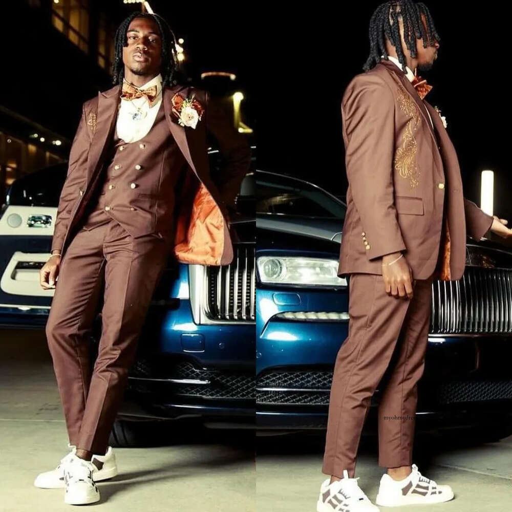 Cool Brown Mens Suit Peaked Lapel Wedding Tuxedos Three Pieces Sequins Appliqued Groom Wear For Black Men One Button Prom Evening Blazers With Vest Ja