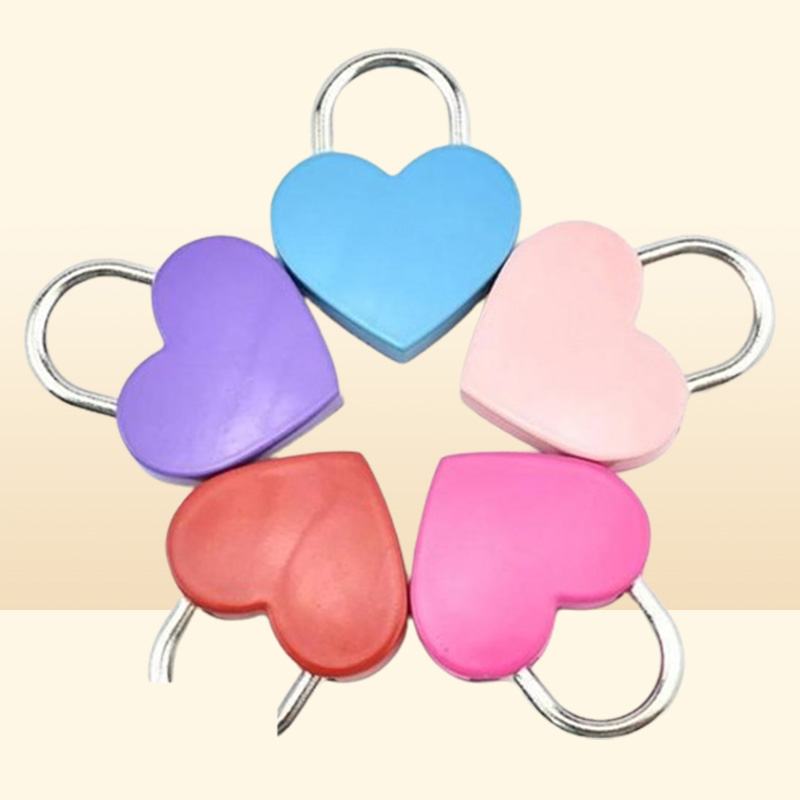 Door Locks Whole 7 Colors Heart Shaped Concentric Lock Metal Mitcolor Key Gym Toolkit Package Building Supplies Drop D3920607