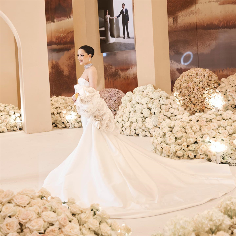 Sweetheart Romantic Strapless 3D Floral Wedding Dresses For Bride White Mermaid Women Bridal Gown With Cape
