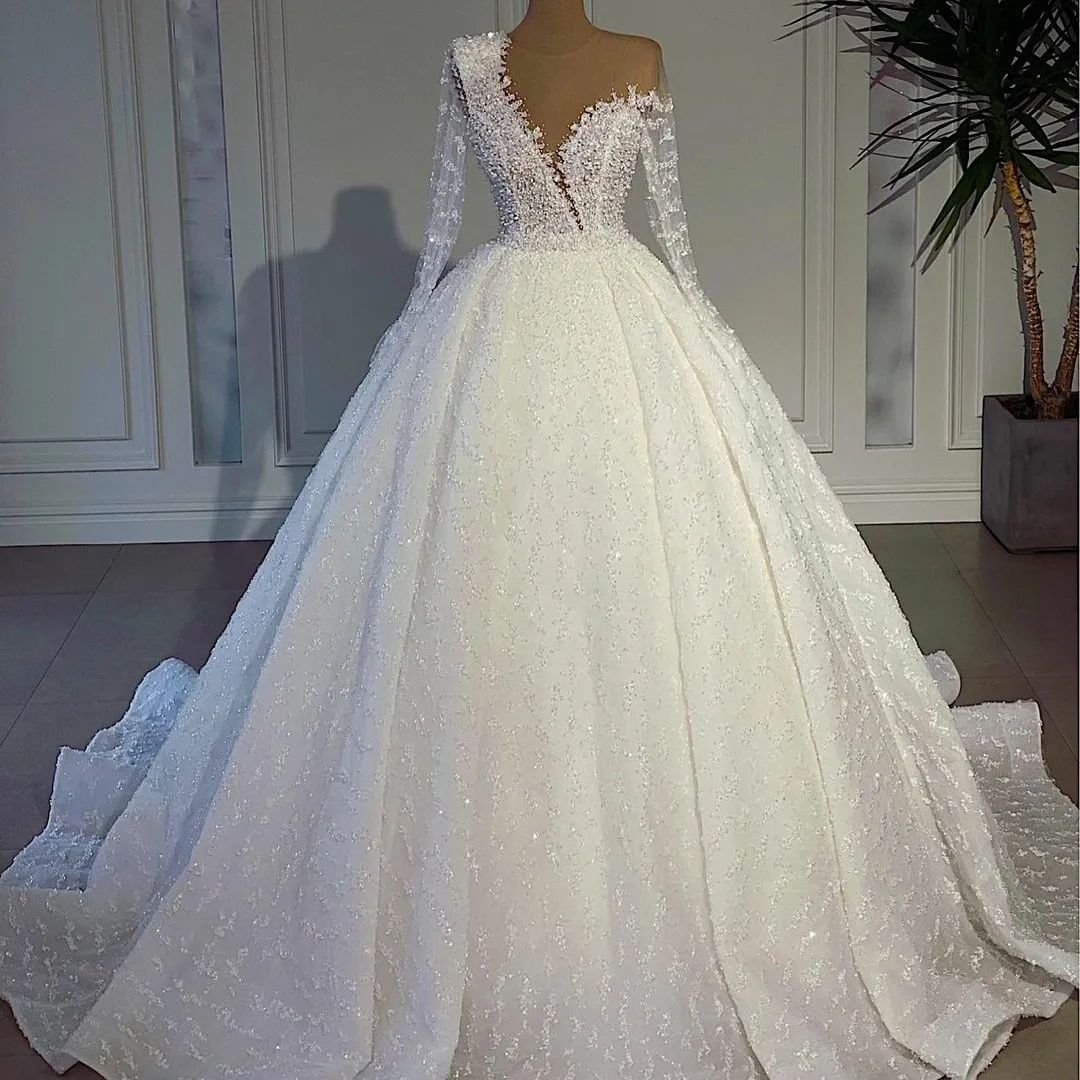 2024 White A e Beaded Wedding Dresses Sheer Neck Lace Long Sleeve Bridal Gowns Arabic Dubai Sequined Plus Size vestido de novia
