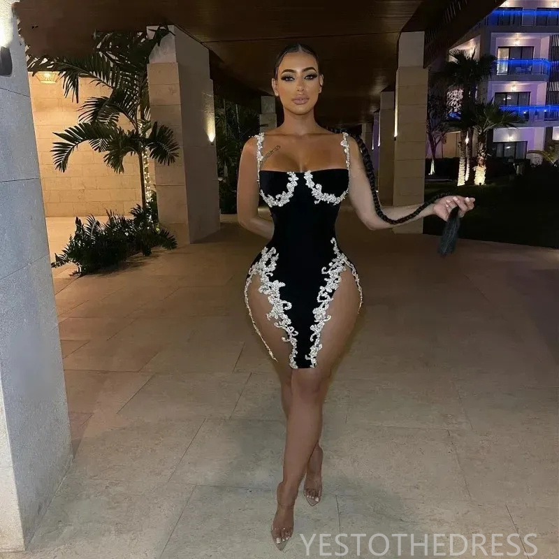 2024 Black Sexy Cocktail Dresses for Women Short Prom Dresses Spaghetti Straps Illusion Rhinestones Decorated Birthday Party Dress for Special Occasio