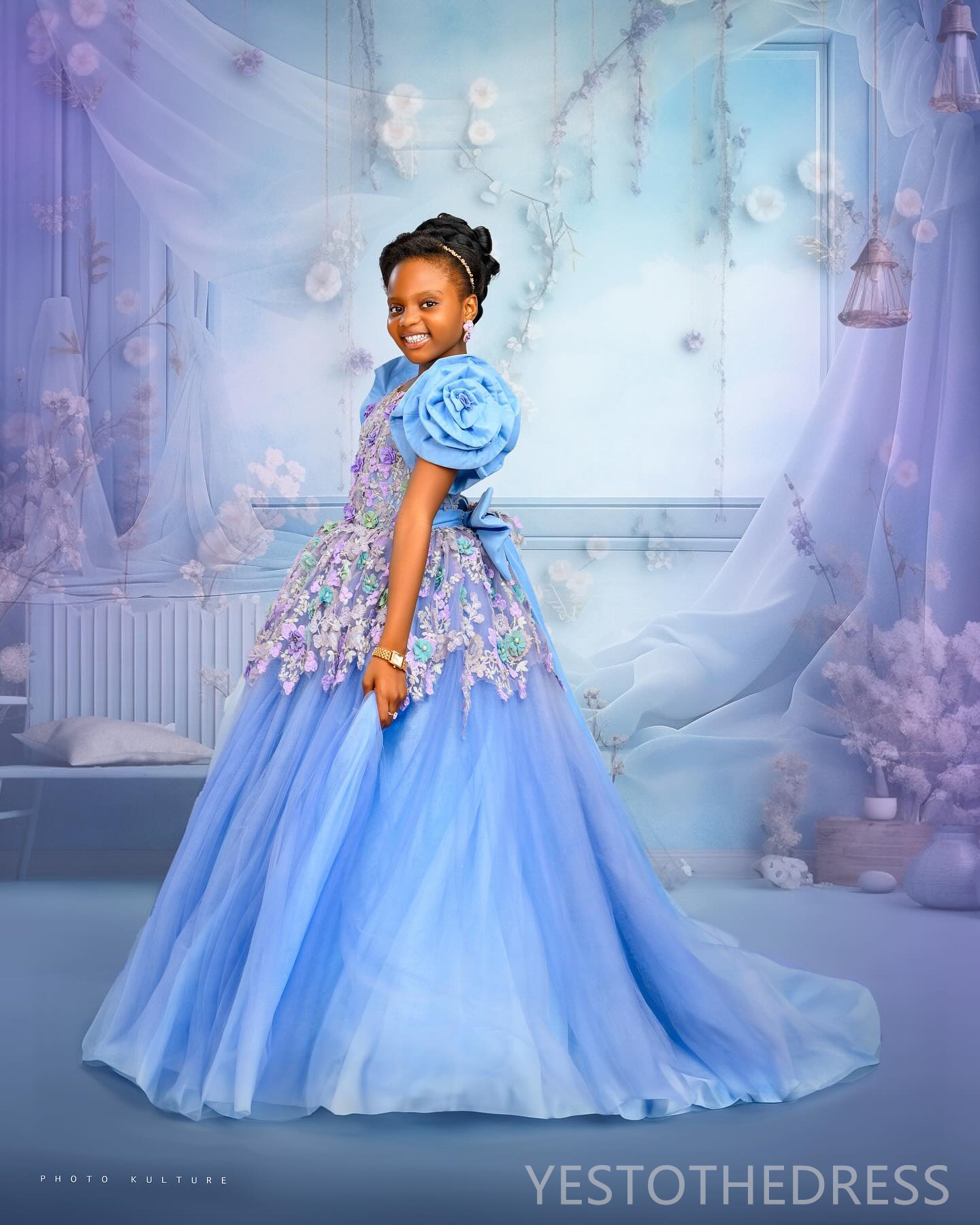 2024 Blue Flower Girl Dresses Girls Birthday Party Dress Cap Sleeves Tiered Tulle Appliqued Beaded Lace Queen Princess Gowns for African Black Little 