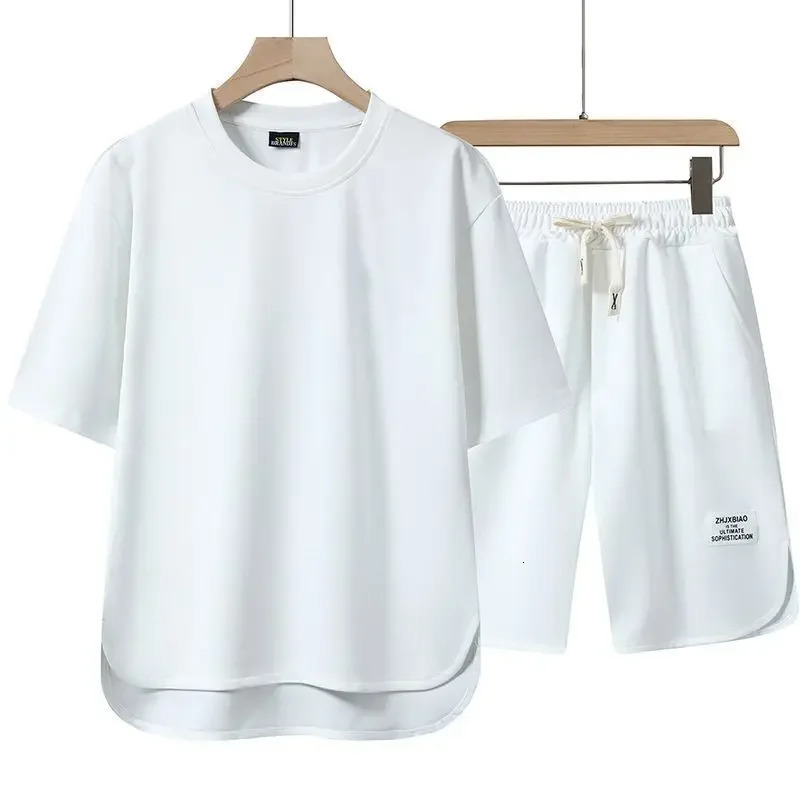Casual Mens T-shirt Set Sportswear For Male Oversized Clothing Short Sleeve Shorts 2 Piece Suits Mens Beach Shorts Tracksuit 240506
