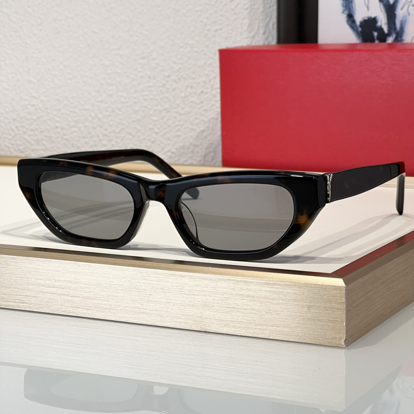 Fashion Sunglasses For Men Women Designer 126 Summer Cateye Avant-Garde UV400 Goggles Style Anti-Ultraviolet Popularity Acetate Full Frame Glasses Random Box