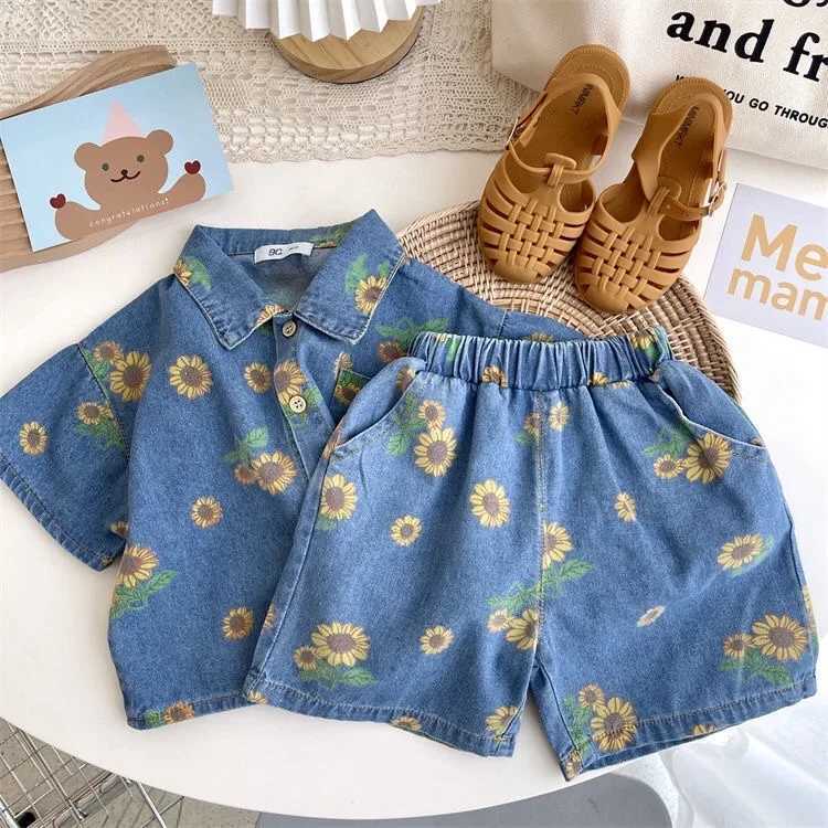 Clothing Sets Siblings Childrens Denim Set 2023 Summer Korean Fashion Sunflower Childrens Girl Shirt+Shorts Set 2-7Y Baby Boys Two Piece Set WX