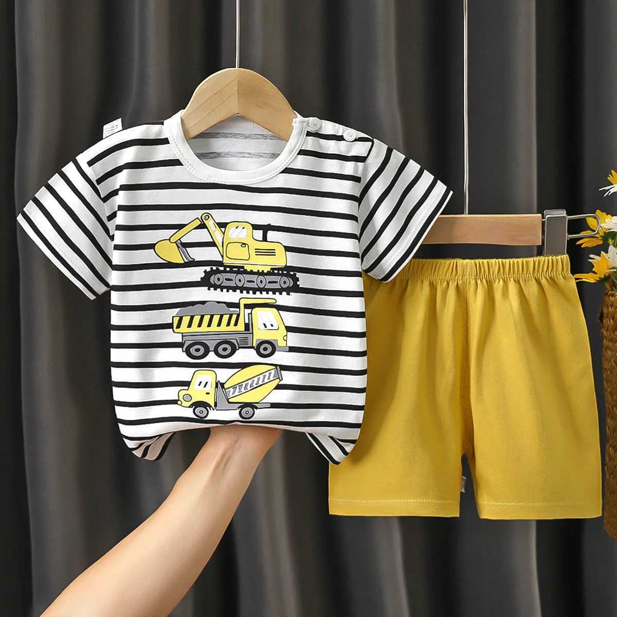 Clothing Sets 2024 New Childrens Boys and Girls Summer Pajamas Cute Cartoon Printed Short sleeved T-shirt Top with Shorts for Preschool and Baby Cloth