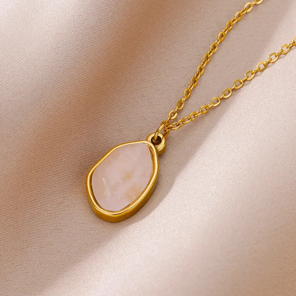 Fashion Oval Opal Pendant Necklace Stainless Steel Chain 18 K Gold Color Cute Lucky Jewelry For Women Accesorios Birthday Gift 240511