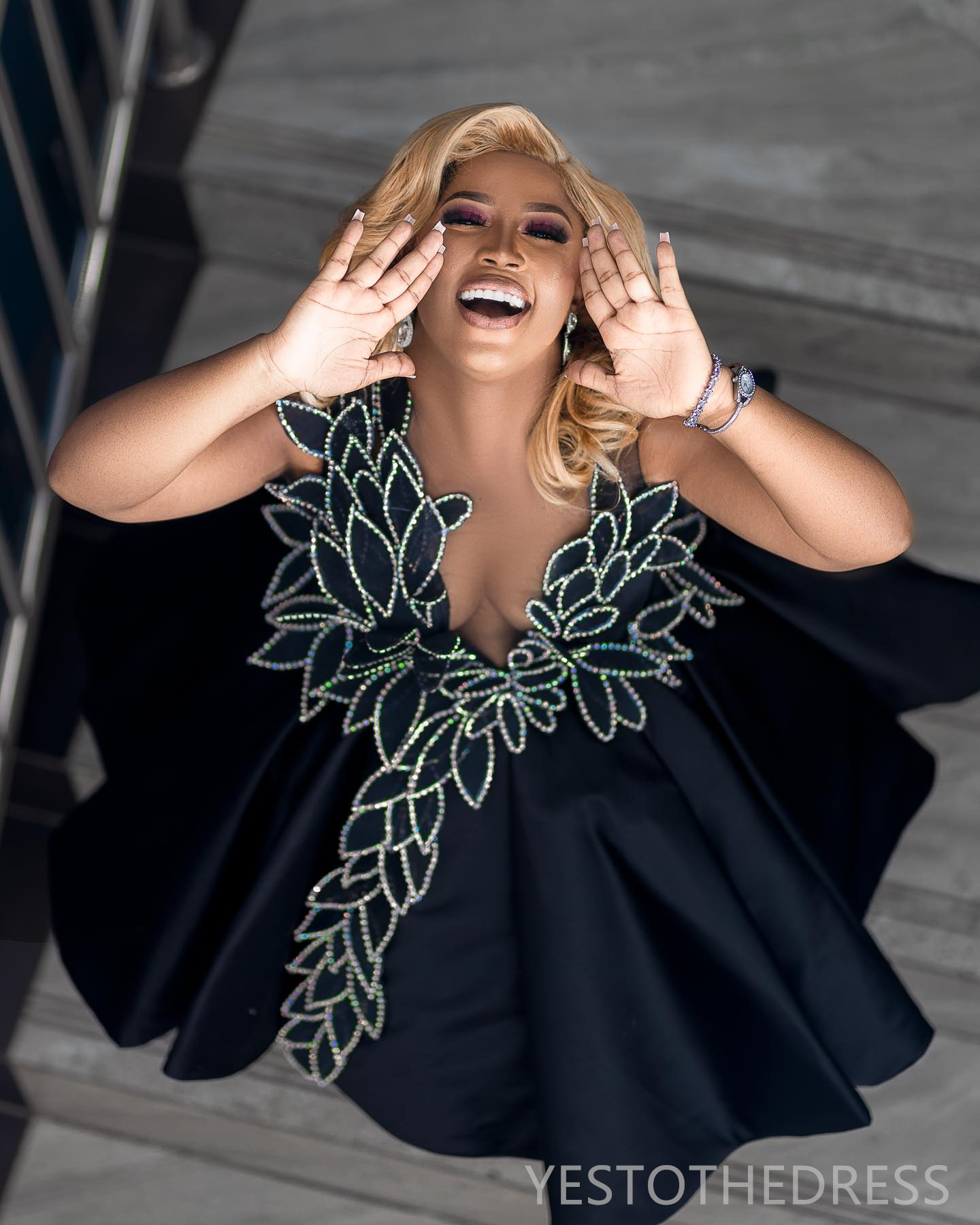 2024 Plus Size Black Cocktail Dresses for Women Sexy Short Mini Prom Dresses Satin Hand Made Leaf Puffy Tiered Birthday Party Dress Graduation Gowns f