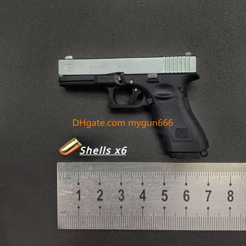 1:3 G17 Metal Gun Model Alloy Mini Keychain Shell Ejection Pistol Fidgets Toy Look Real Impressive Collection Gifts for Boy Adult Portable Birthday Gi
