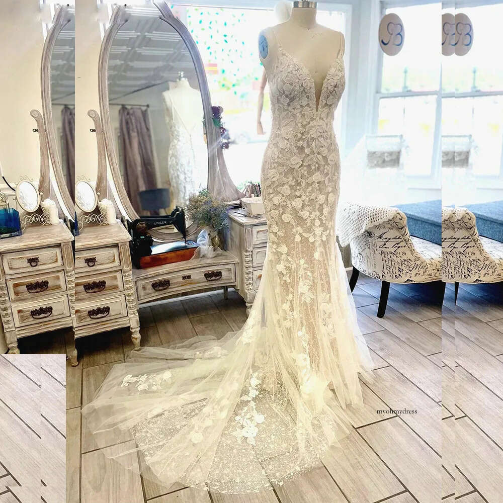 Spaghetti Straps Glitter Crystal Mermaid Wedding Dresses V-Neck Sleeveless Appliques Lace Boho Country Bridal Gowns 0516