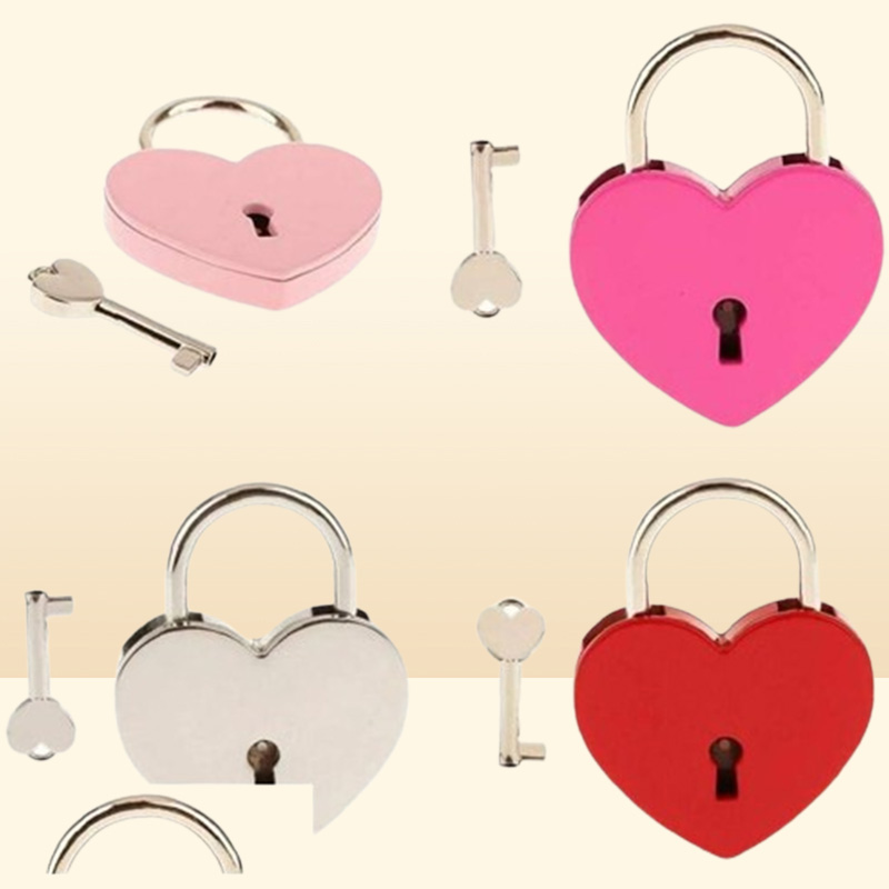 Door Locks Whole 7 Colors Heart Shaped Concentric Lock Metal Mitcolor Key Gym Toolkit Package Building Supplies Drop D3920607