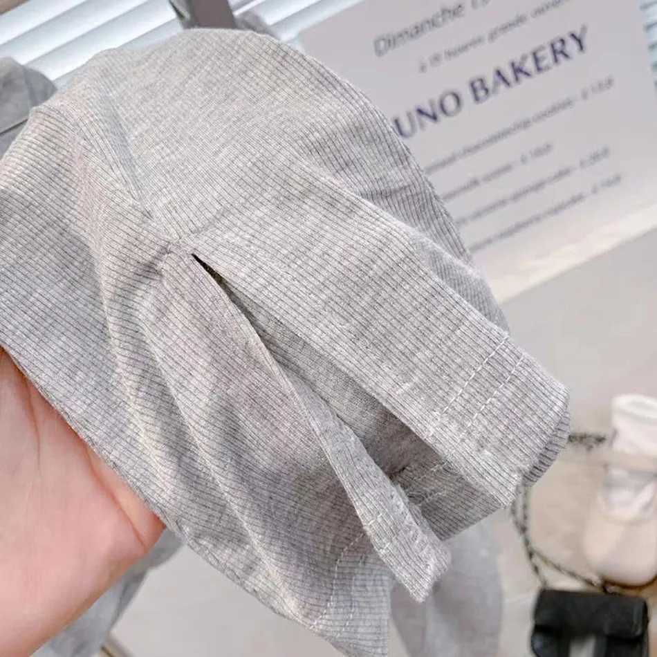 Clothing Sets Childrens clothing childrens heart-shaped fashion set baby long sleeved 2-piece T-shirt and pants girls top and bottom 2023 Korean cloth