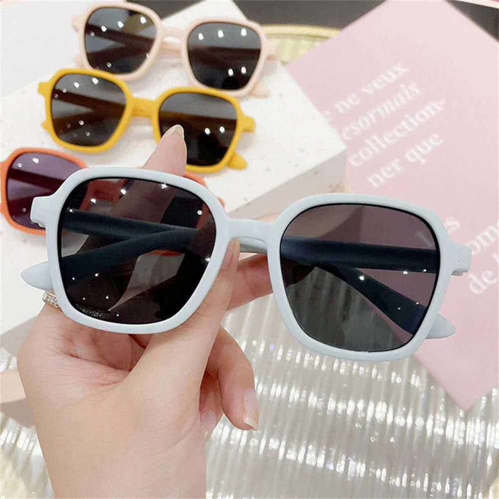 Boys Sunglasses Large Frame Girls Black Sun Glasses Children's Outdoor Baby Travel Sun-shading Eyeglasses for 1-8 Years Eyewear