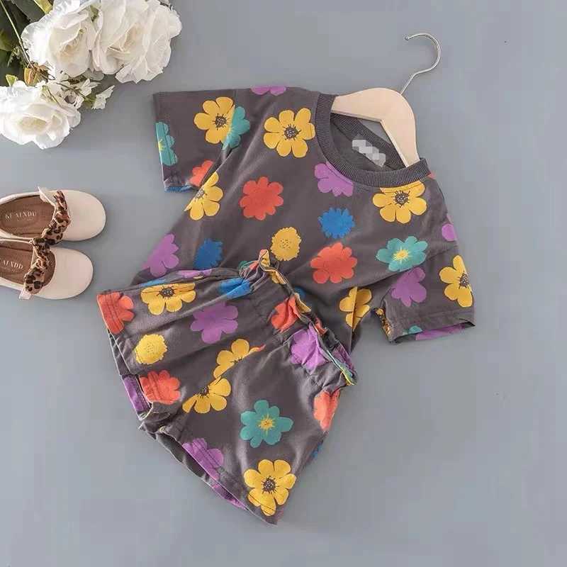 Clothing Sets Baby girl floral printed clothing set summer crew neckline T-shirt and shorts set childrens fashion top bottom 2-piece set WX