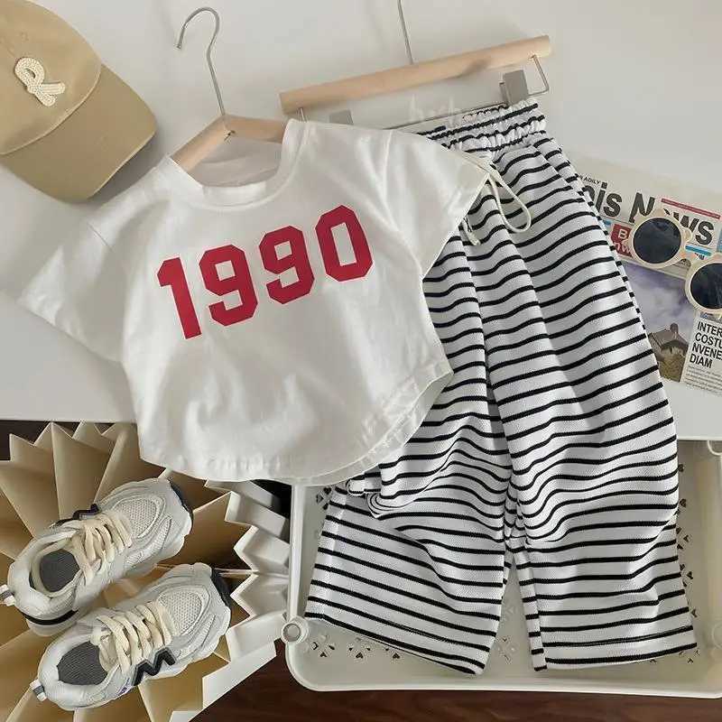 Clothing Sets Childrens and Girls Summer Set 2024 New Fashion Childrens Summer Net Childrens Clothing Little Girl Fashion Short Sleeve Two Piece Set W