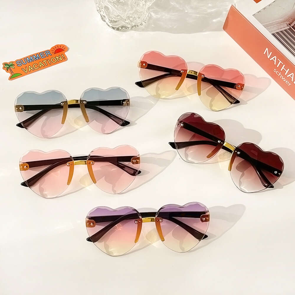 Children Cute Gradient Rimless Heart UV400 Sungalsses Girl Boy Fashion Sun Protection Sunglasses Kid Personality Street Shooting 847bc