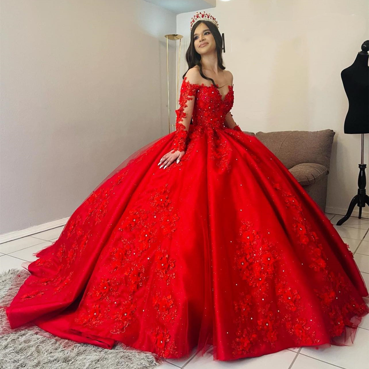 Red Long Sleeves Ball Gown Quinceanera Dresses 3D Floral Appliques Crystals Beaded Satin Princess Prom Dress Sweet 16 Birthday Party Ball Gown