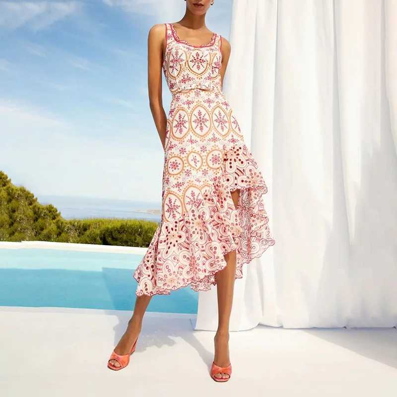Basic Casual Dresses Slim Embroidery Dresses For Women Square Collar Slveless High Waist Backless Print Dress Female Fashion 2024 New Y240515