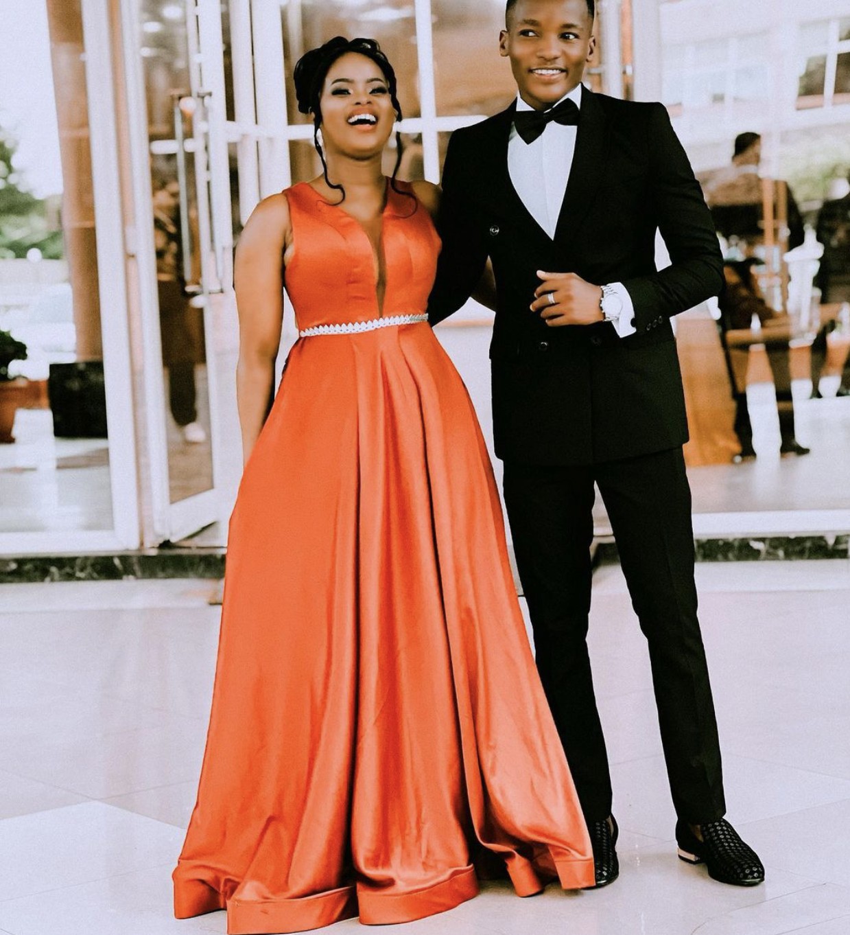 Prom Dresses Modest Evening Dress Wear Formal Gowns Party Black Couple Day Plus Size A-line V-Neck Elastic Satin Pockets