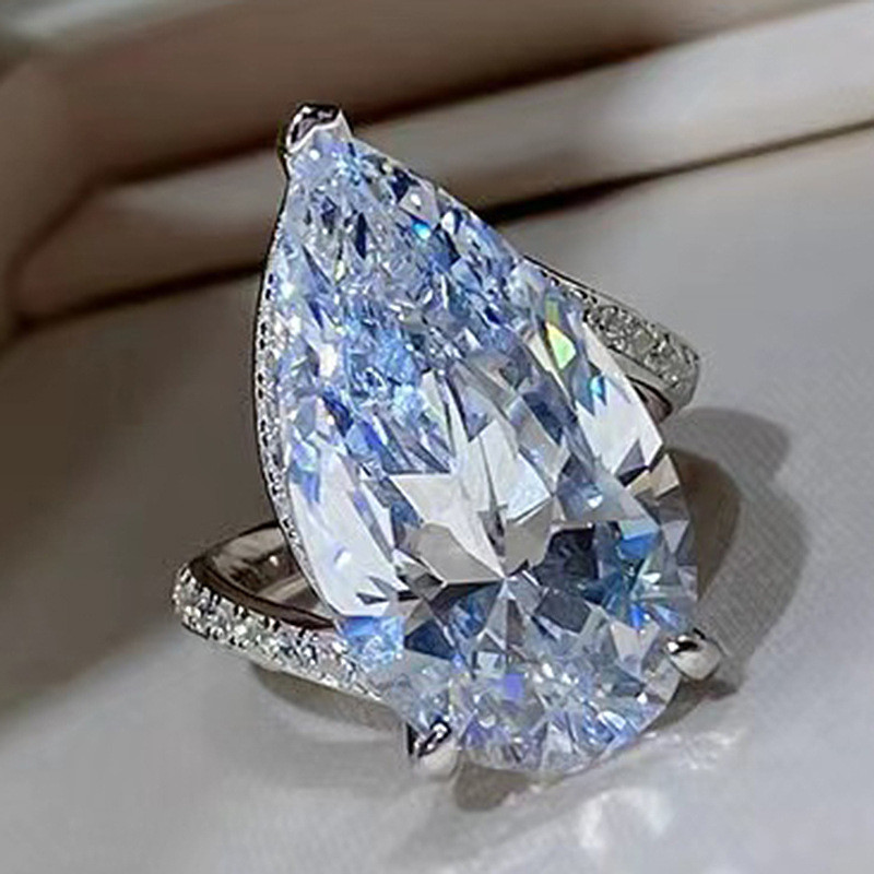 Choucong 2024 Top Sell Wedding Rings Luxury Jewelry Real 100% 925 Sterling Silver Water Drop White Moissanite Diamond Gemstones Elegant Women Bridal R