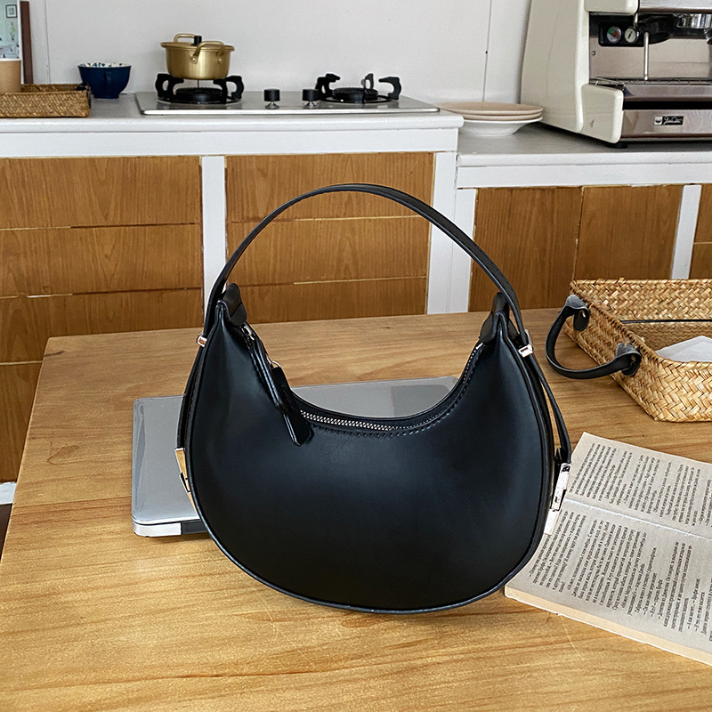 Design bag niche solid color bag women's fashion minimalist personality underarm crescent bag personality portable shoulder bag