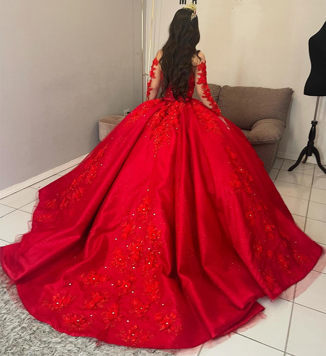 Red Long Sleeves Ball Gown Quinceanera Dresses 3D Floral Appliques Crystals Beaded Satin Princess Prom Dress Sweet 16 Birthday Party Ball Gown