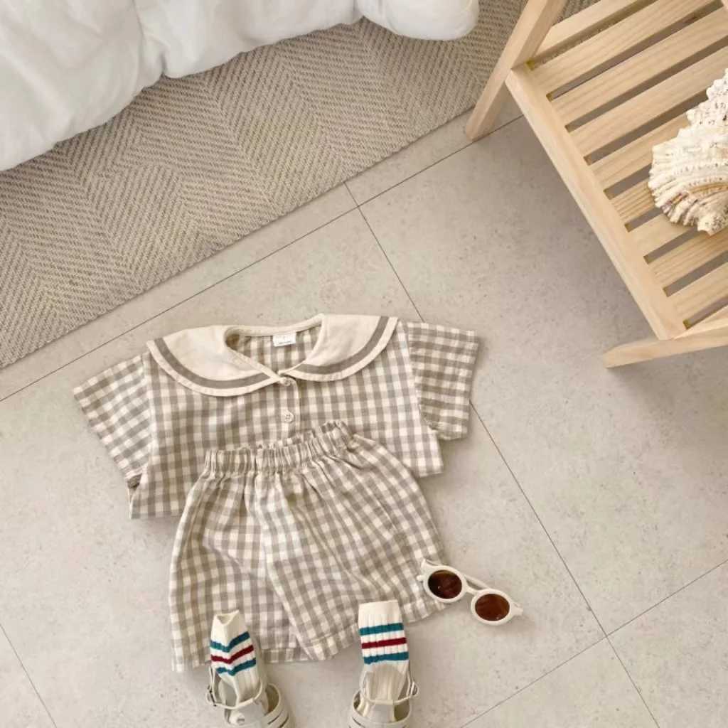 Clothing Sets Childrens clothing set summer and spring new childrens doll collar T-shirt+shorts newborn baby jogging set 2-piece set for young boys an