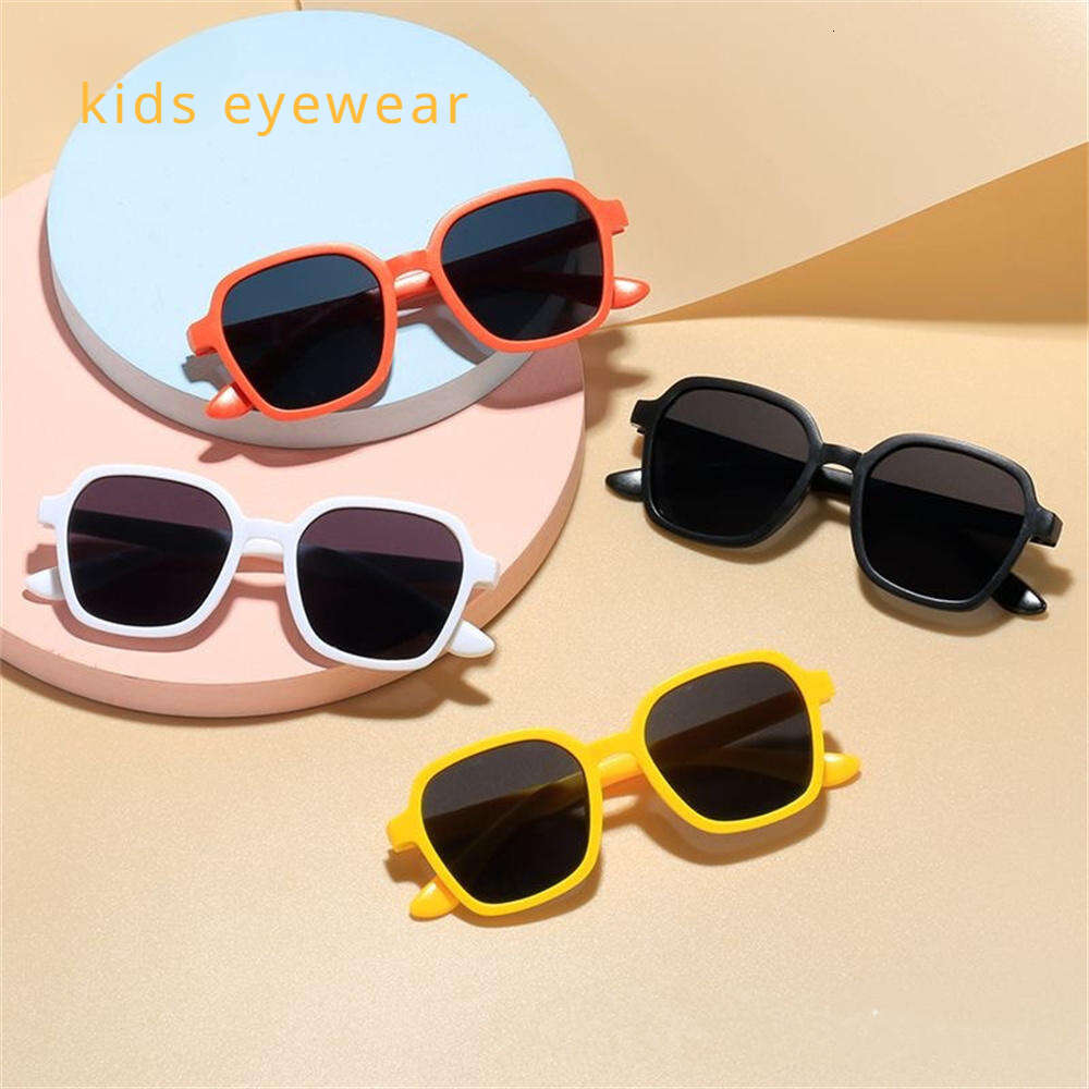 Boys Sunglasses Large Frame Girls Black Sun Glasses Children's Outdoor Baby Travel Sun-shading Eyeglasses for 1-8 Years Eyewear
