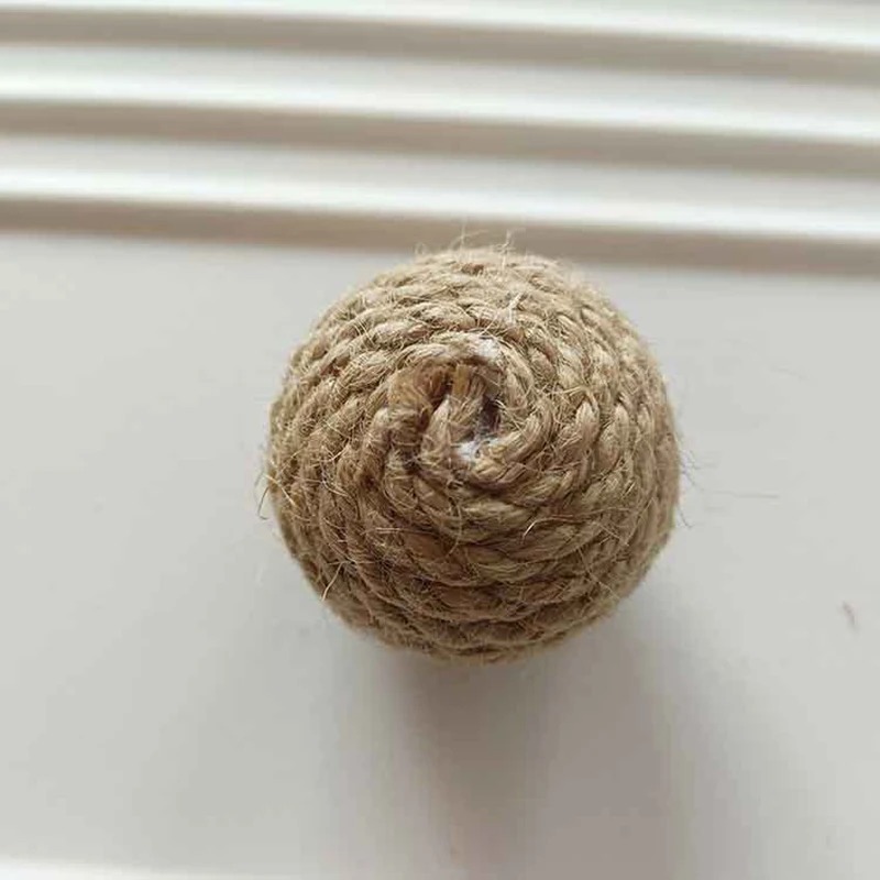 10PCS Cats Sounding Ball Interactive Handmade Sisal Cat Scratching Ball Make Sounds Cat Toy Home Kitten Ball Toys