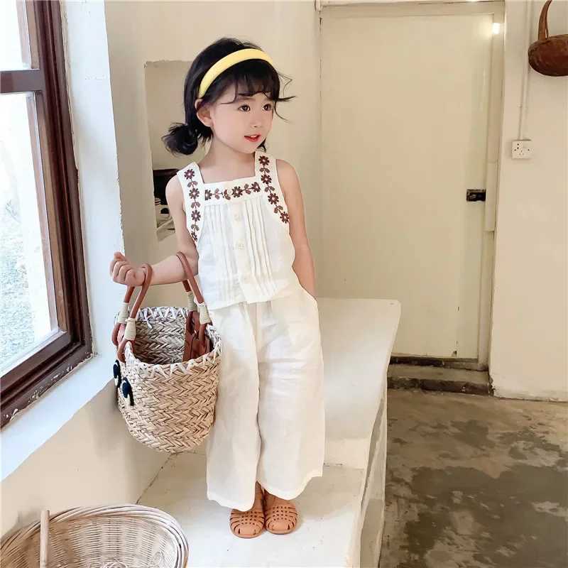 Clothing Sets Girls clothing sleeveless set 2024 summer two-piece girls clothing embroidered vest+wide leg pants childrens set WX
