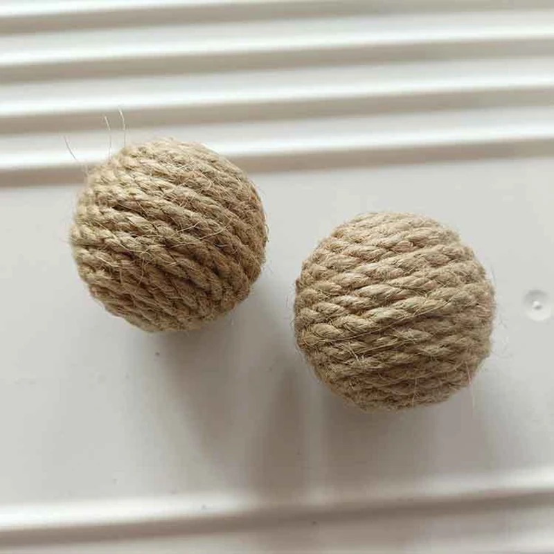10PCS Cats Sounding Ball Interactive Handmade Sisal Cat Scratching Ball Make Sounds Cat Toy Home Kitten Ball Toys