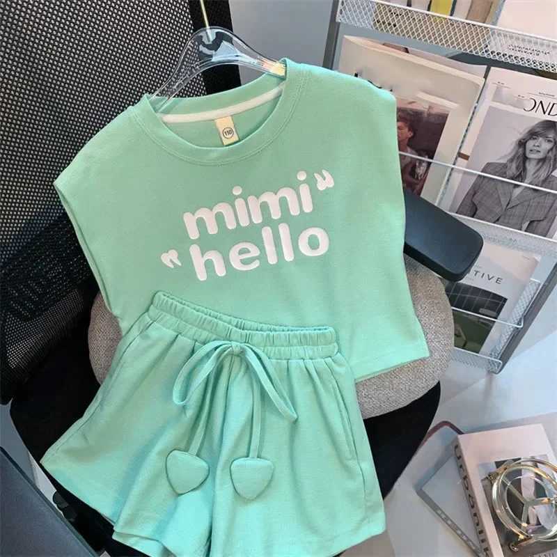 Clothing Sets Summer childrens clothing letter printed T-shirt and shorts set childrens and girls sleeveless top bottom 2-piece set Tracksuit street c